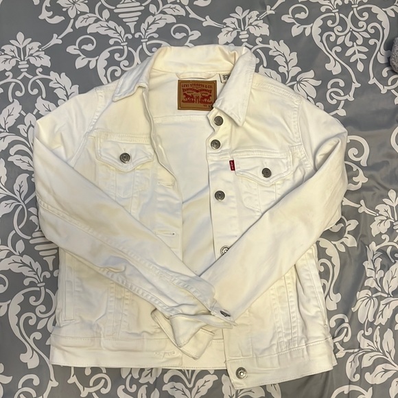 Levi’s Jean Jacket - Picture 1 of 1